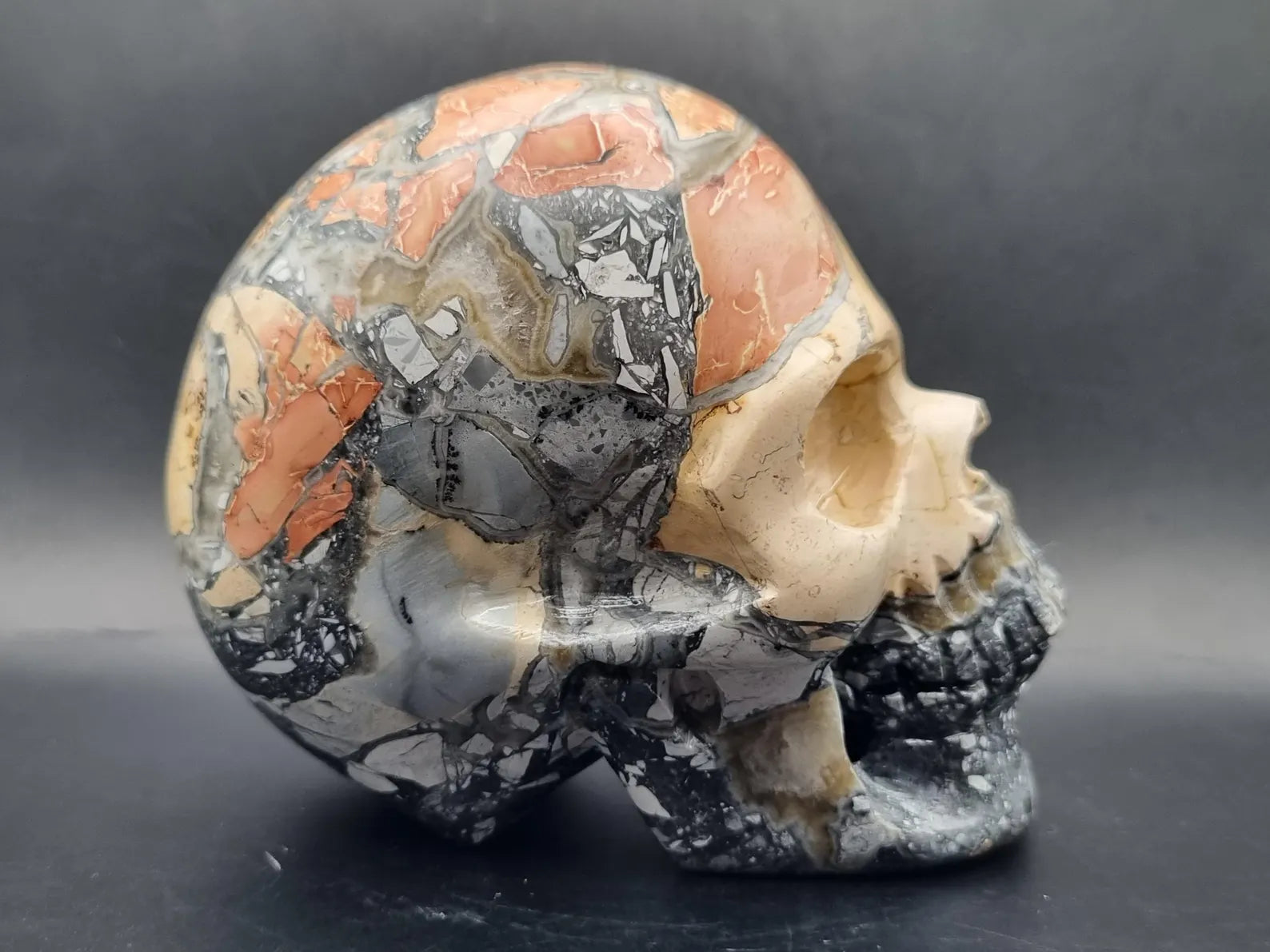 maligano jasper skull carving